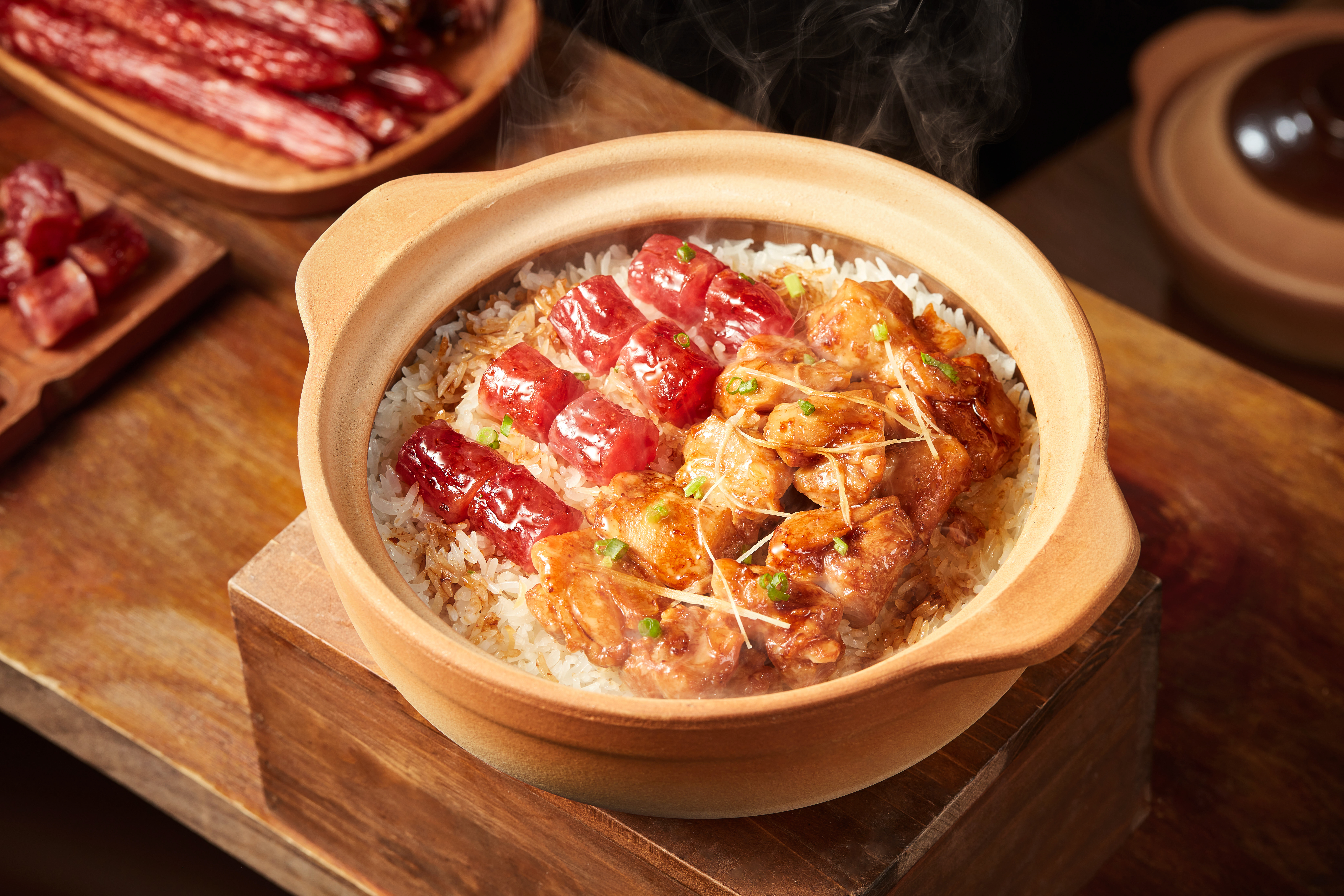 腊肠滑鸡煲仔饭